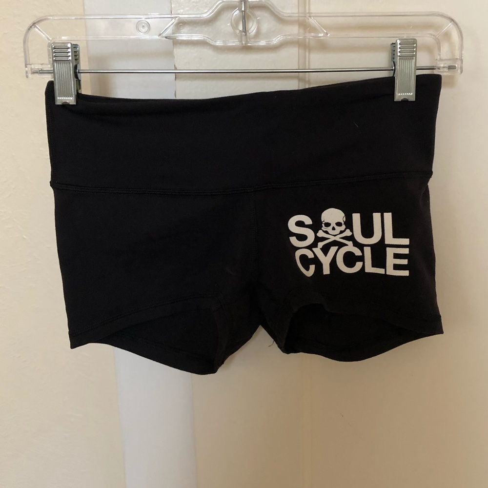 SOULCYCLE x LULU 4 wunder under black shorts